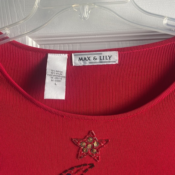 2 holiday tops size L - Picture 4 of 7